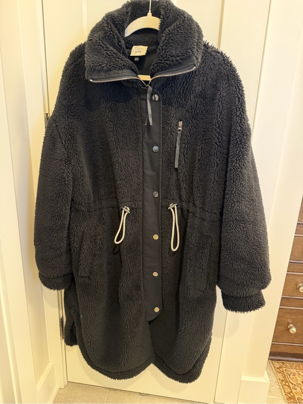 Varley Cozy Black Faux-Sherpa Drawstring Coat